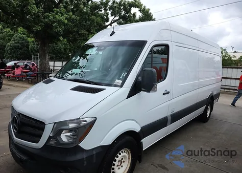 2018 Mercedes-Benz Sprinter 2500 High Roof V6 из США, поврежденный, VIN WD3PE8CD5JP598649